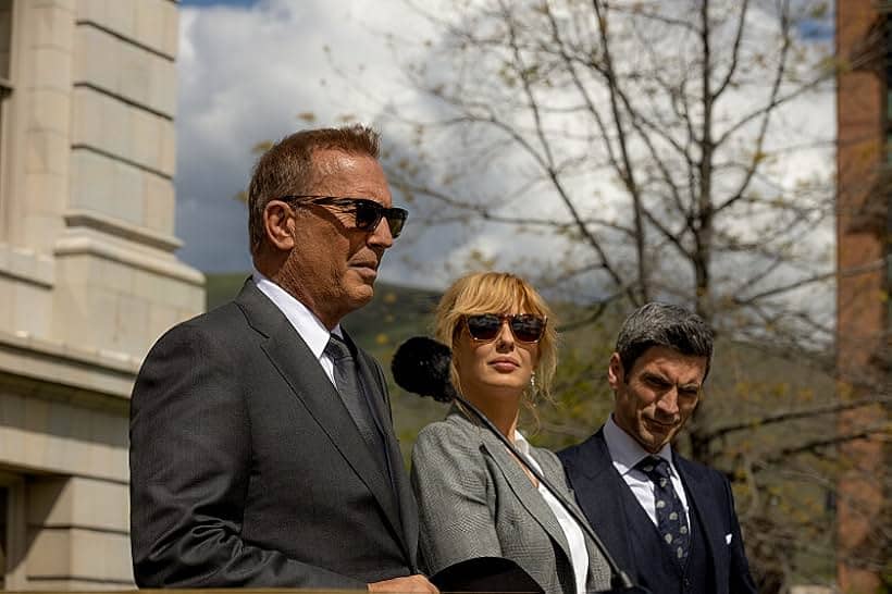 Kevin Costner, Kelly Reilly, and Wes Bentley, Yellowstone